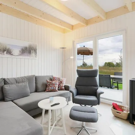 Holiday home Amazing In Ostseeresort With Sauna